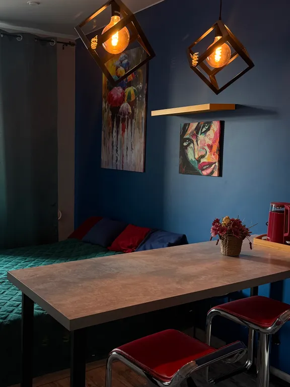 Апартаменты Blue Sky с дизайнерскими ремонтом и выдержанным стилем