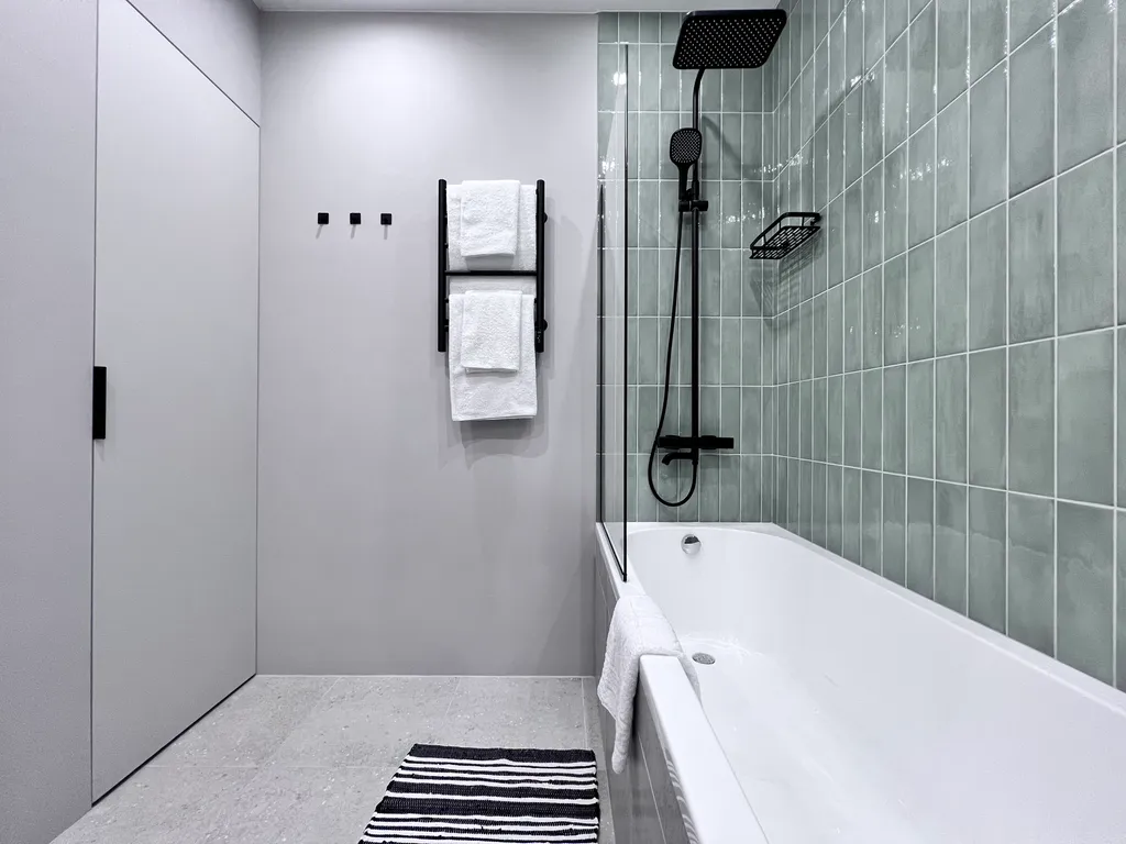 Трешка у аквапарка с панорамным видом на реку