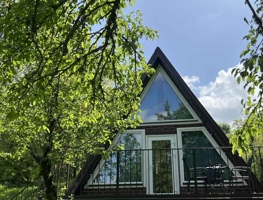 Коттедж Уединенный домик в горной глуши — Веселый