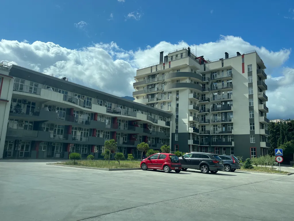 Квартира с парковкой в центре