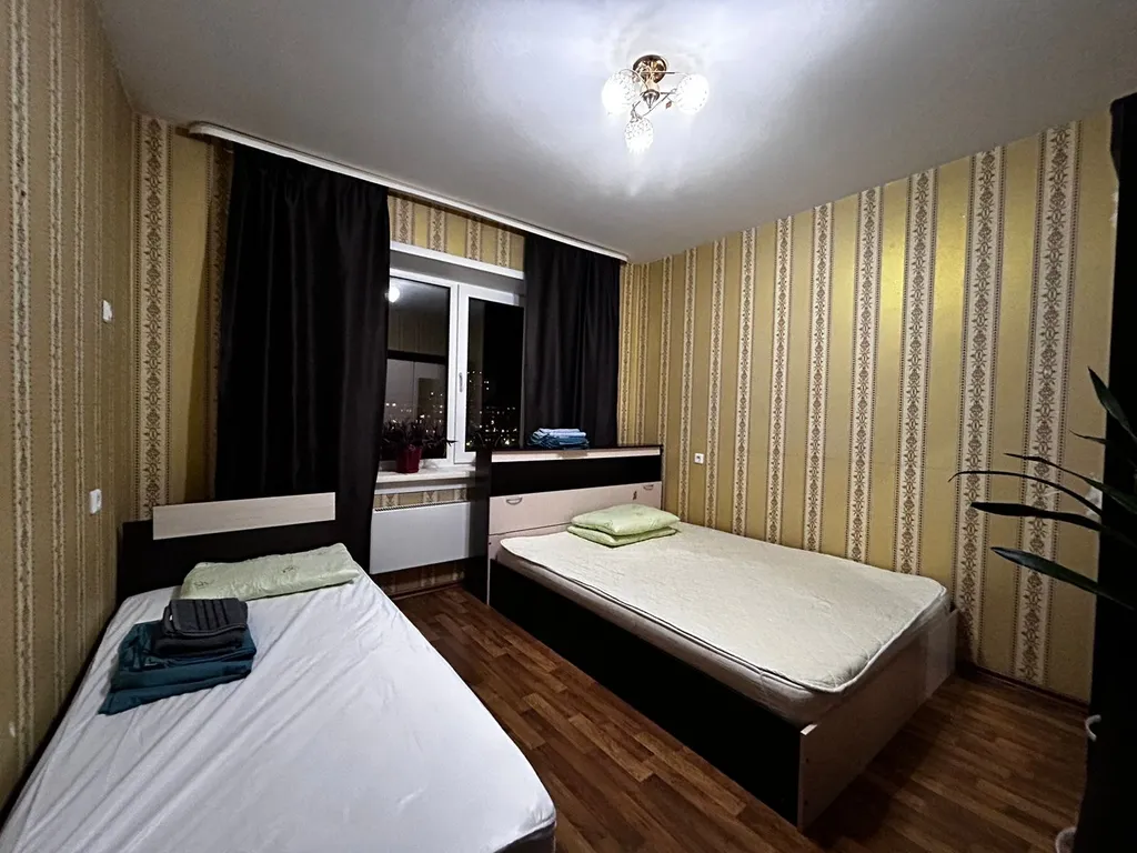 Современная квартира рядом с СК Заря и МНТК имени Федорова