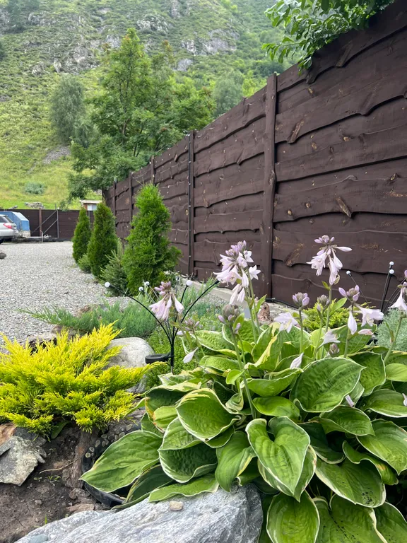 Дом благоустроенный с видом на гору