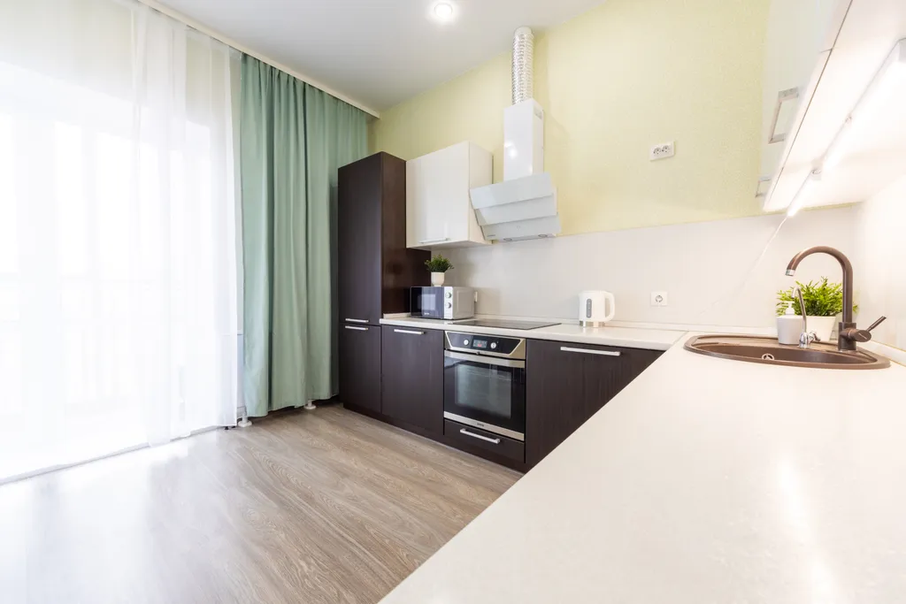 Просторная и люксовая квартира с новым ремонтом возле ТЦ Планета