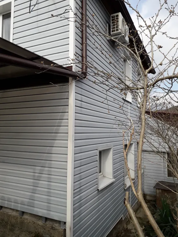 Целый дом с садом и двориком