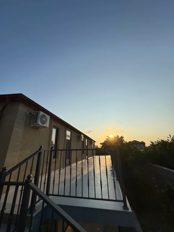 Домик у моря