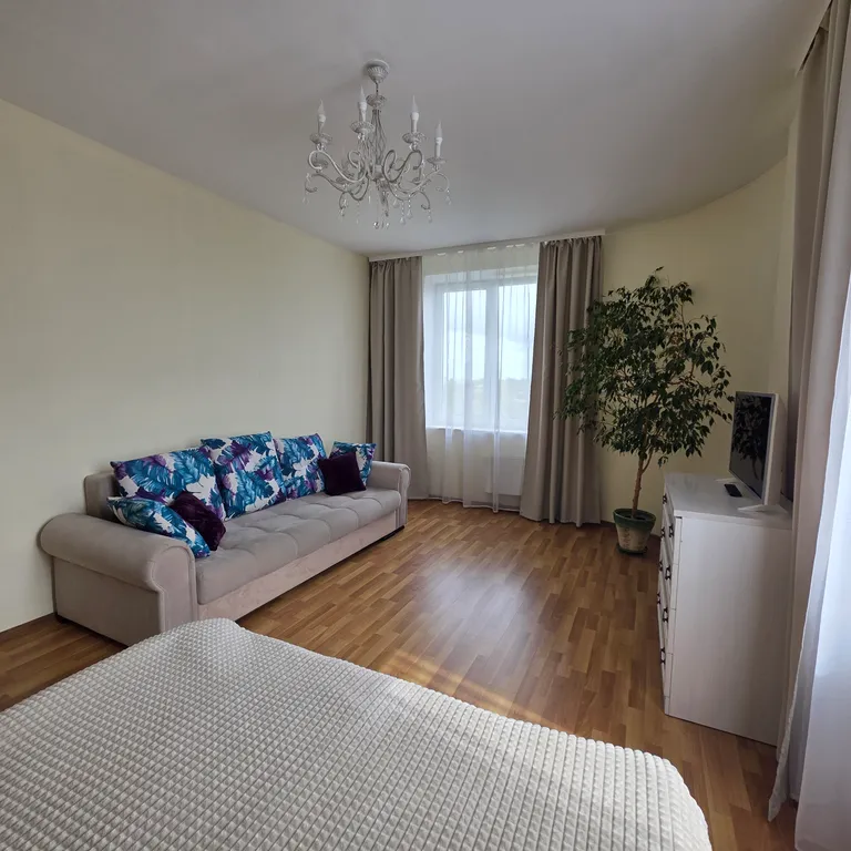 Просторная двухкомнатная квартира в центре города