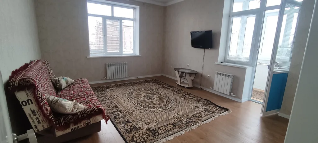 Квартира Трехкомнатная квартира в центре города, в 700 метрах от пляжа — Каспийск