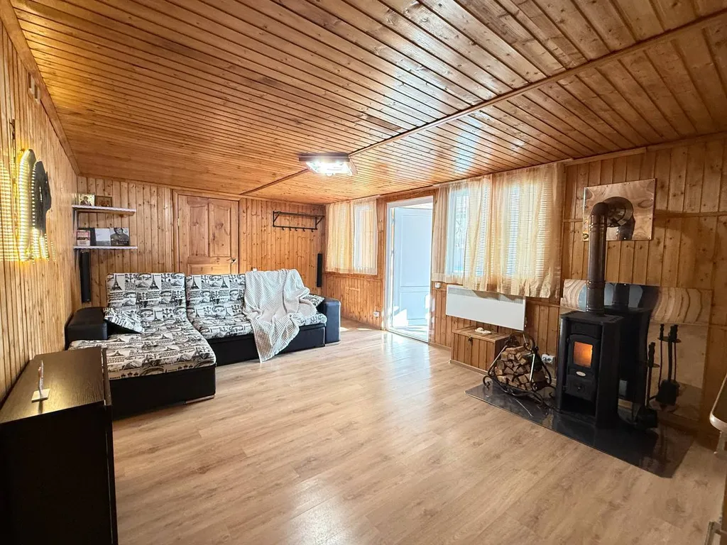 Уютный гостевой дом с закрытой территорией и видом на горы