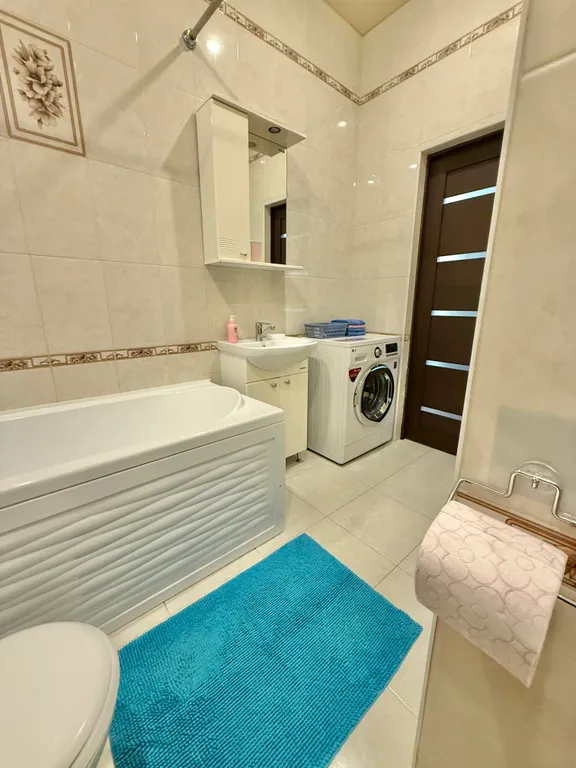 Уютная двухкомнатная квартира рядом с Крещенским парком