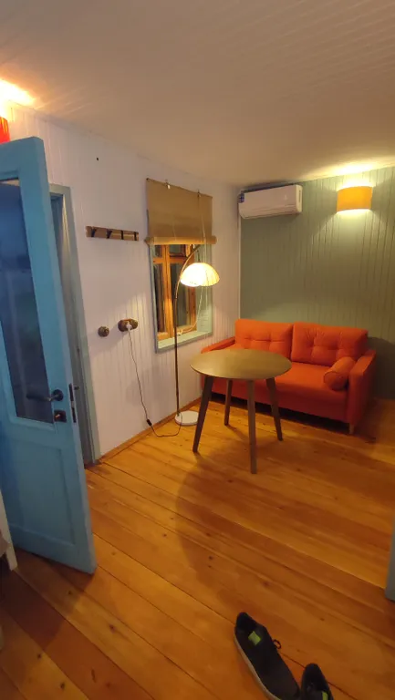 Уютный домик с баней на территории Тихого пруда