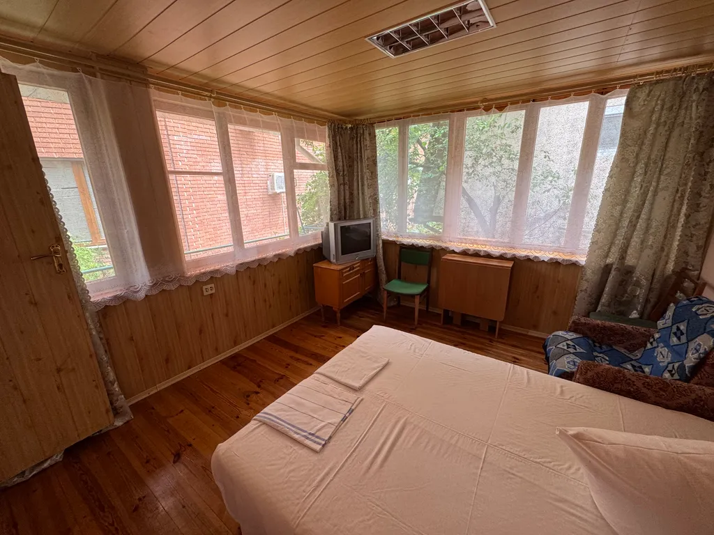 Дом с гаражом у моря