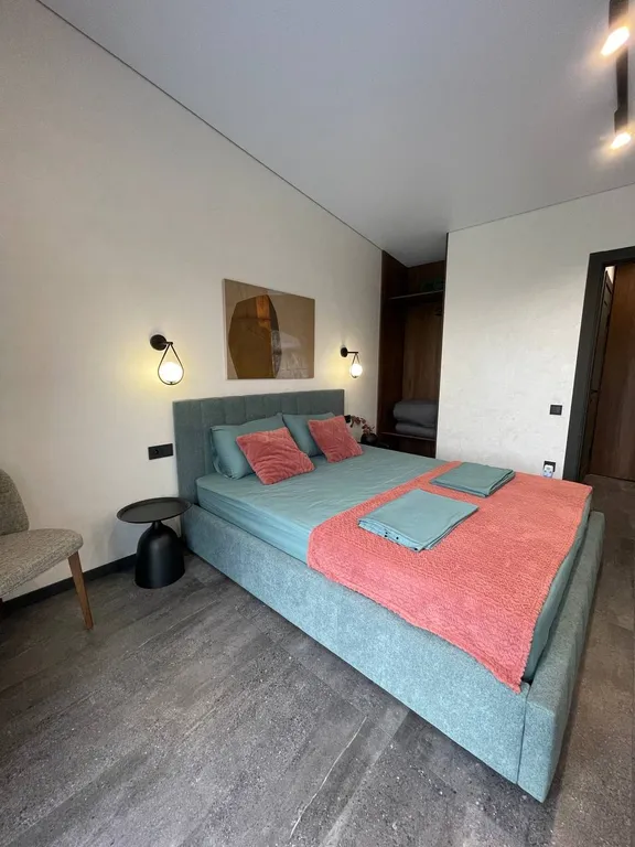 Загородный дом с бассейном