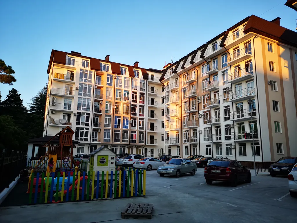 Солнечная квартира в парке у моря