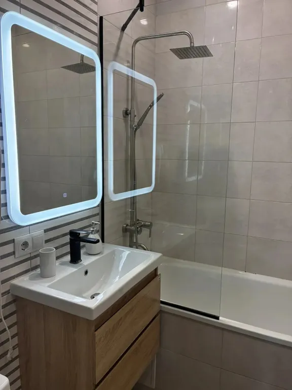 Сoвpеменнaя cтудия возлe Баскет Xoлла