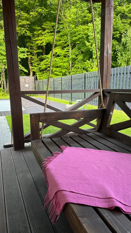 Дом в лесу с баней и бассейном