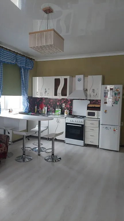 Квартира Уютная квартира с огромным диваном — Сухум