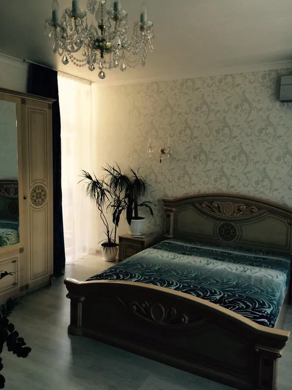 Дом с двориком для вас и парковка