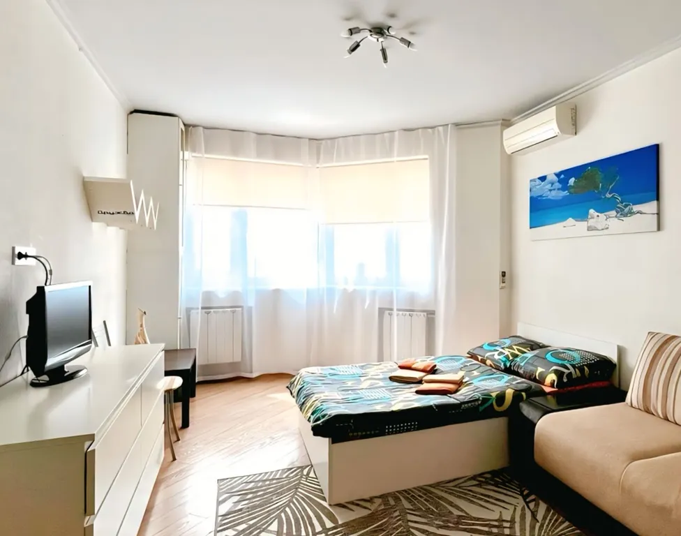 Шикарная квартира с кондиционером и просторной лоджией