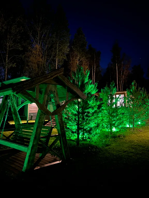 Новый современный дом с просторной кухней-гостиной