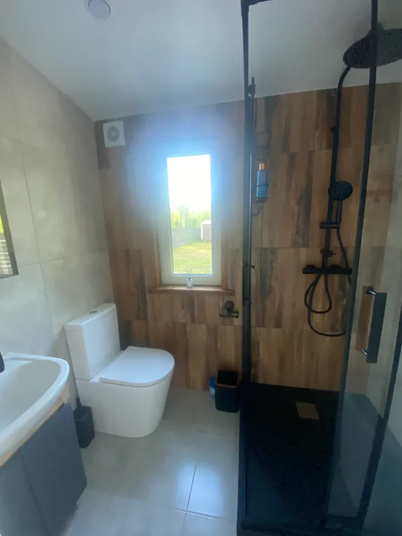 Домик в березах с баней