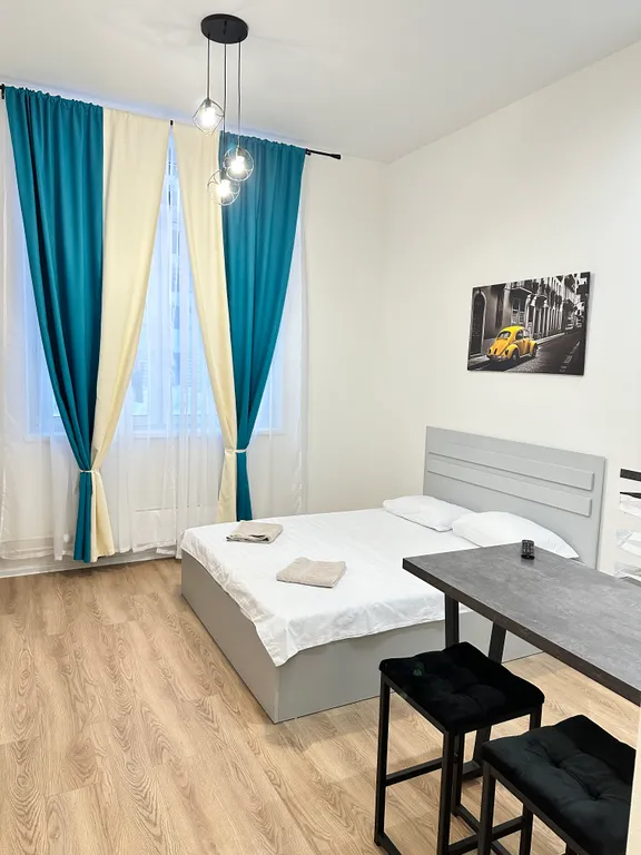 Apart De Luxe