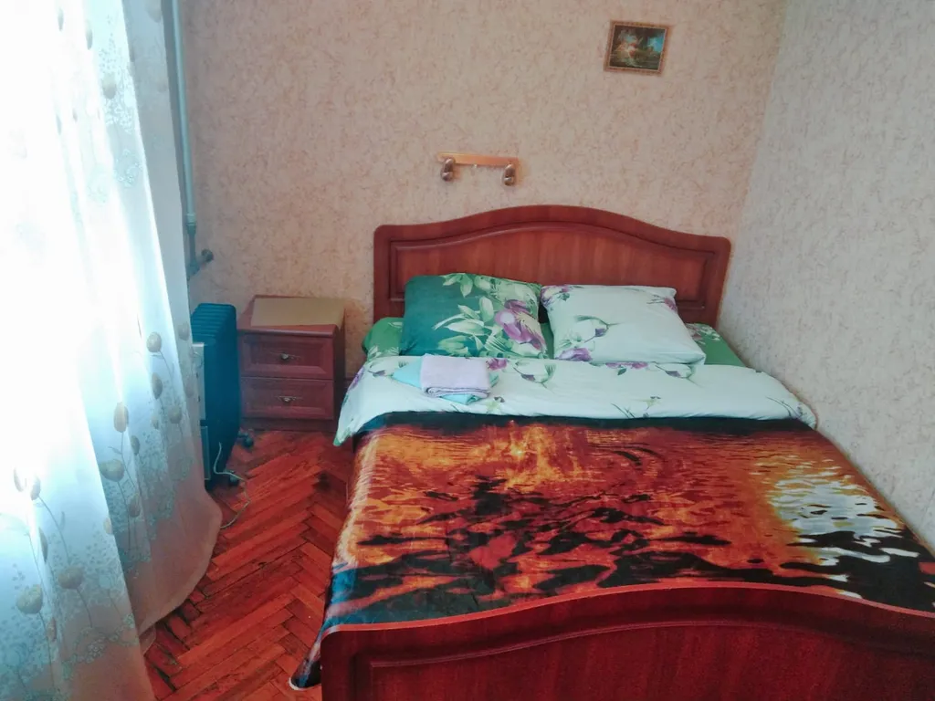 Двушка-сталинка возле морвокзала Североморска