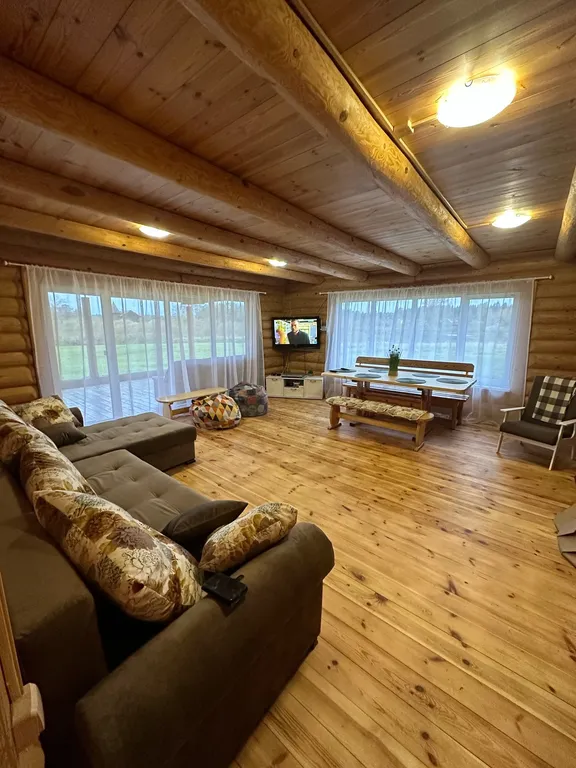 Уютный коттедж на берегу реки Milana Village