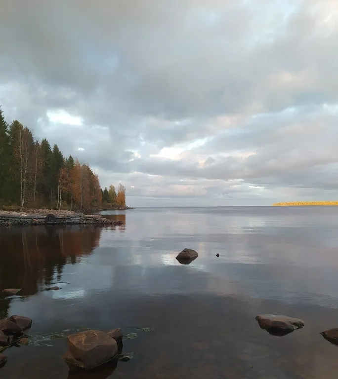 Дом на берегу озера