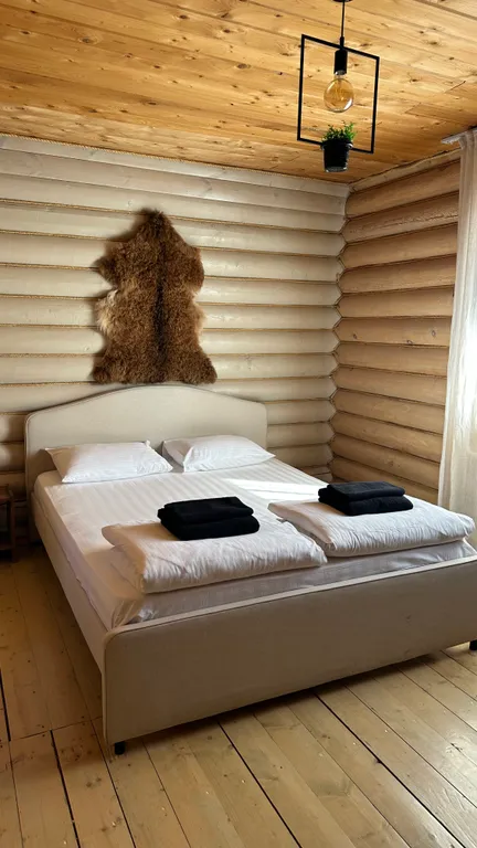 Дом из сруба с баней и бассейном