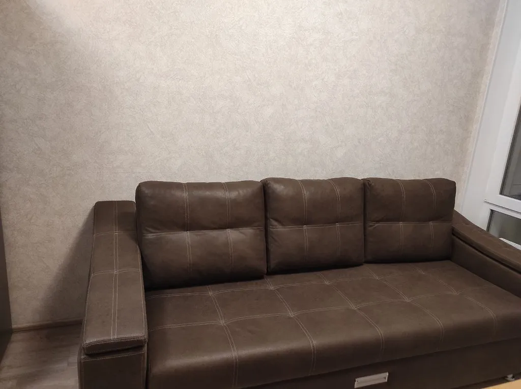 3 комнатная квартира рядом с аквапарком и Дворцом Борьбы