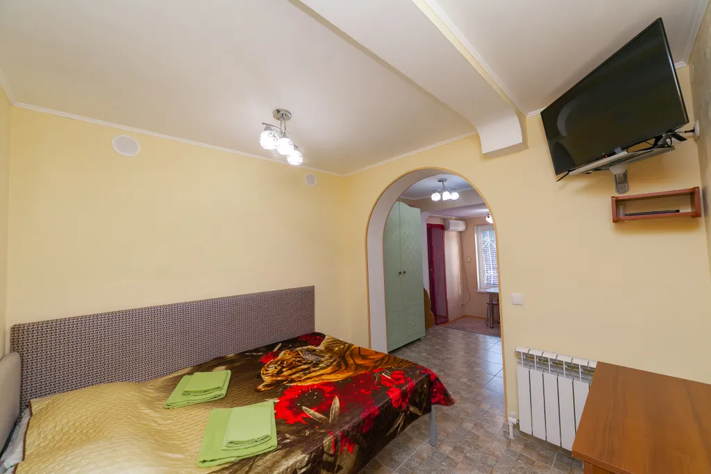 Уютные апартаменты с двориком в центре города