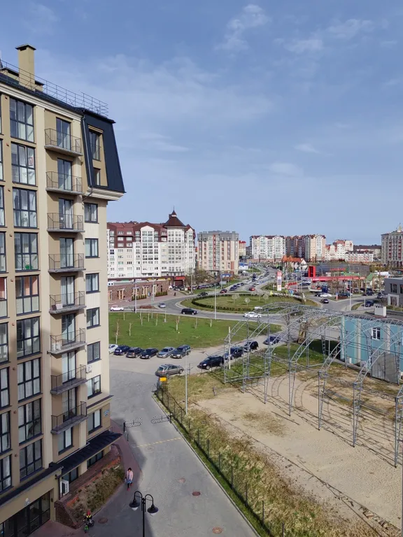 Просторная квартира в новом жилом комплексе на берегу моря