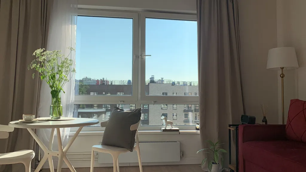 Студия у метро Лесная