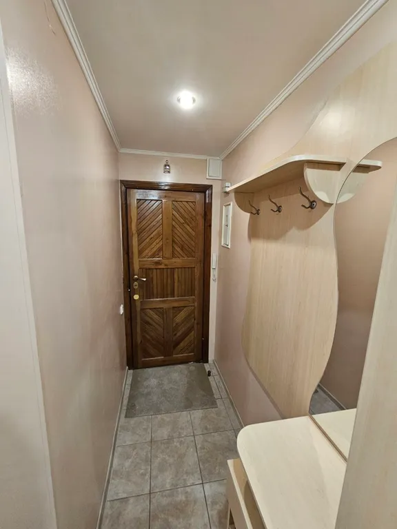 Красивая двухкомнатная квартира с парящей кроватью