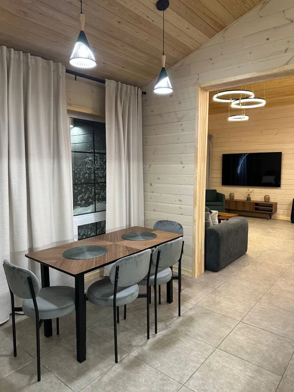 Дом из дерева на Кедровой