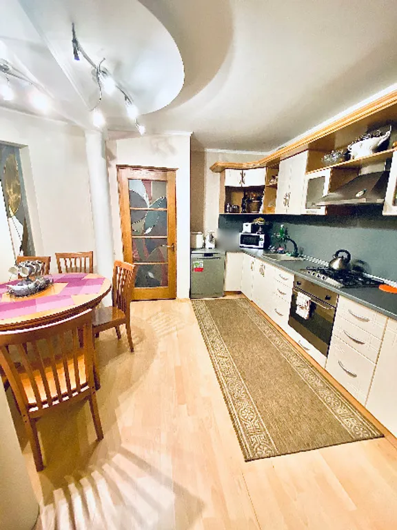 4-комнатный Дом