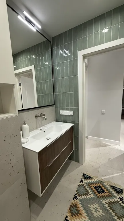 Двухуровневая квартира для семьи или компании с видом на горы