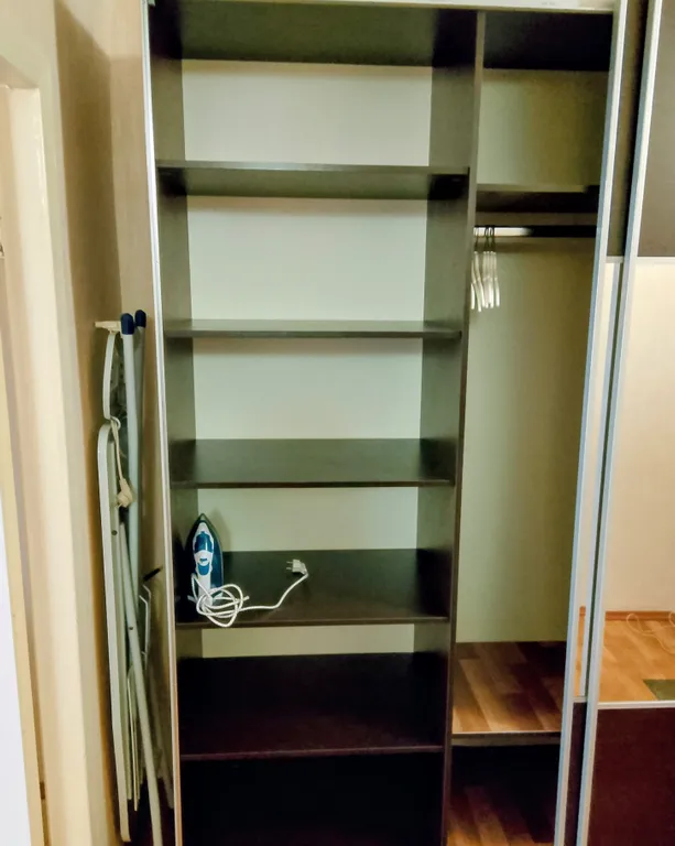 Удобная квартира в Центре, кухня 11 метров и большая открытая лоджия.