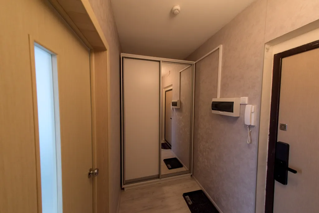 Студия у ледовой арены Трактор