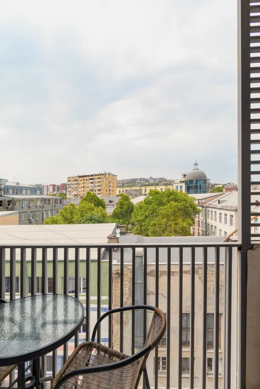 Просторная квартира в деловом центре Тбилиси