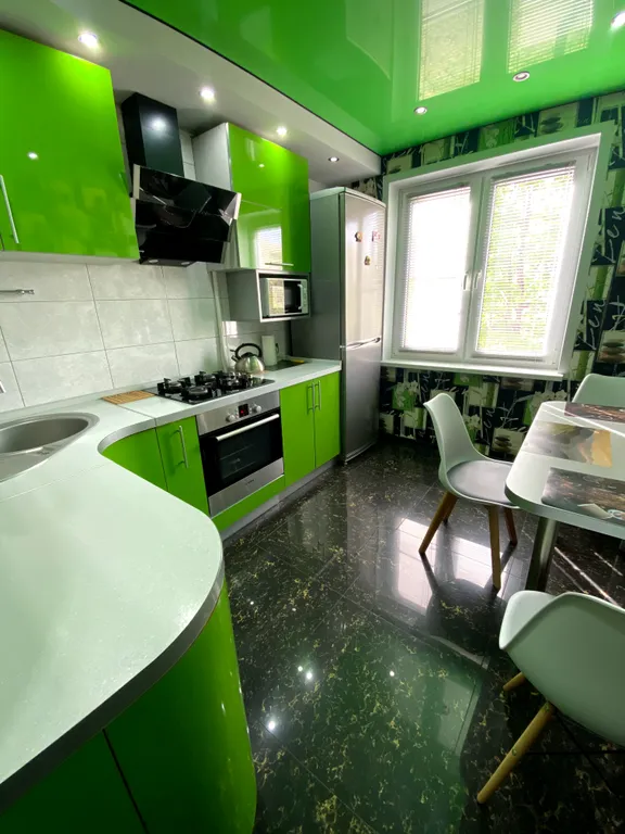 Комфортная квартира в тихом зелёном микрорайоне недалеко от центра