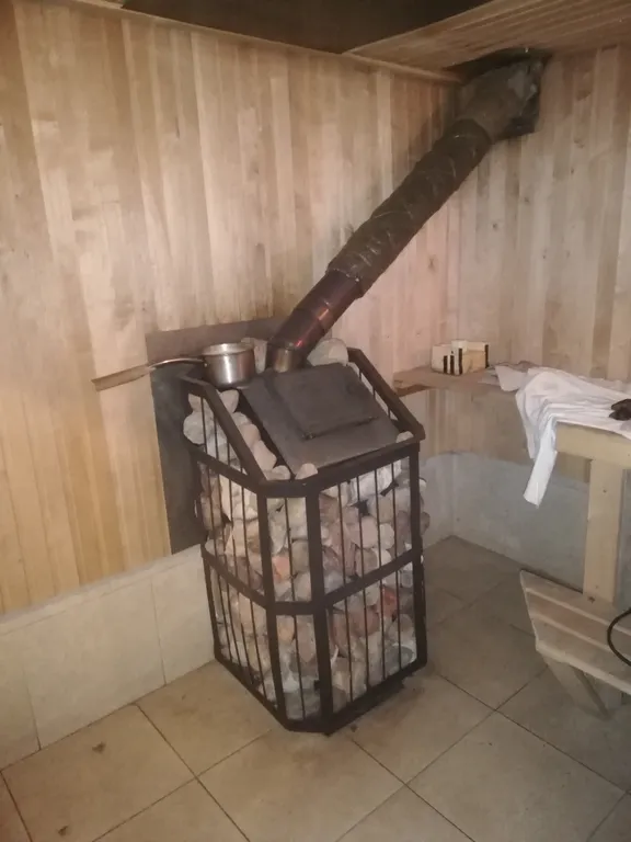 Дом в лесу с баней