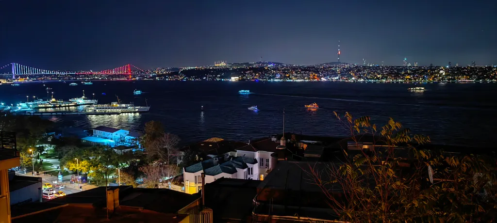 İstanbul boğaz manzaralı teraslı stüdyo daire