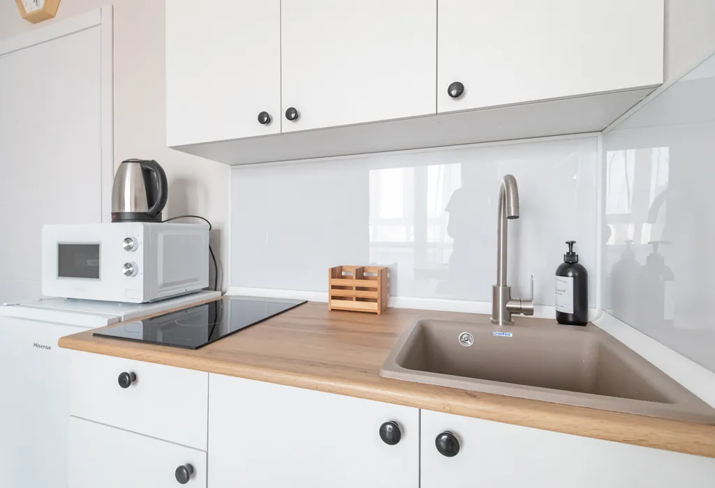 Уютная студия с проектором