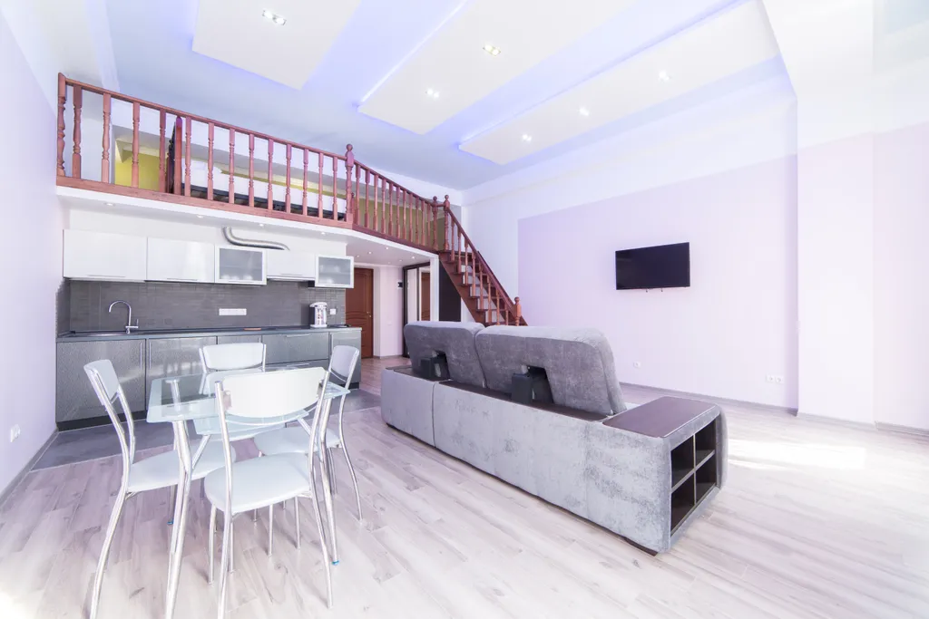 Просторные апартаменты с 2мя односпальными кроватями и диван-кровать