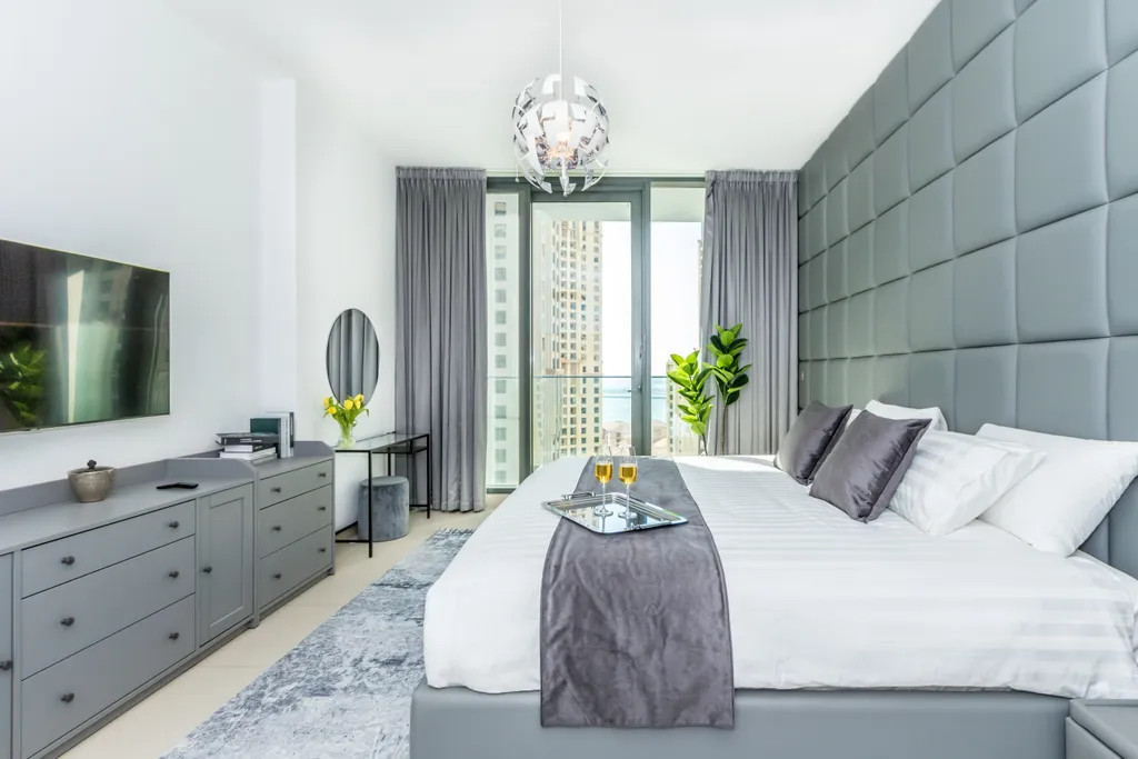 Стильные апартаменты с 2 спальнями