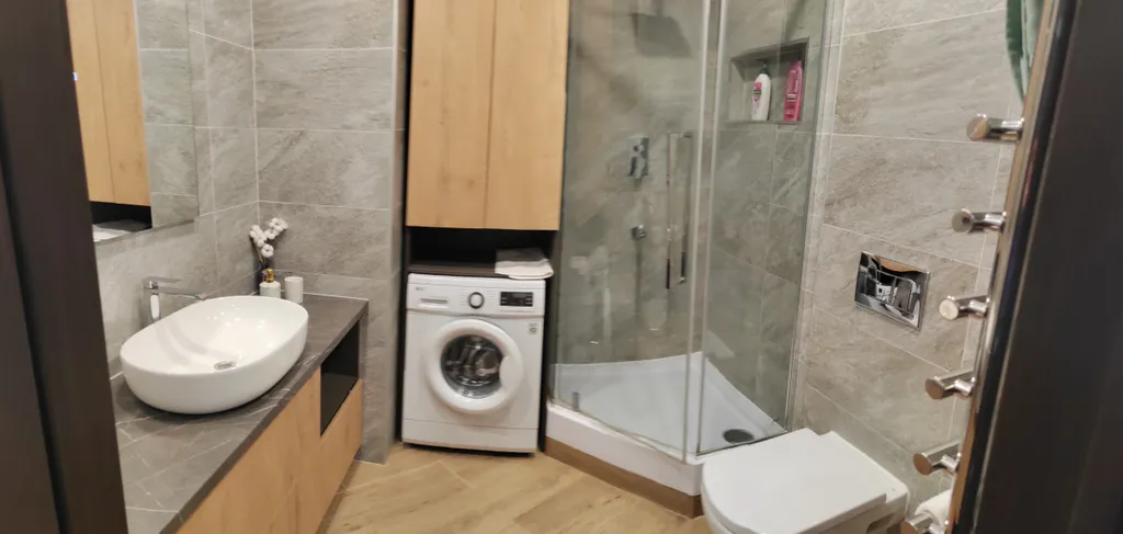 Квартира-студия с дизайнерским ремонтом рядом с центром города