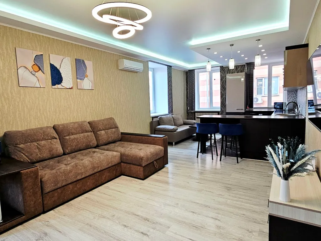 Двухкомнатная рядом с Театром кукол