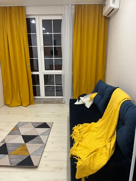 Студи в 10 минутах до моря