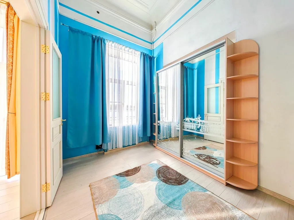 Квартира 2-комнатная квартира с балконом и панорамным видом на центральную акваторию Невы — Санкт-Петербург